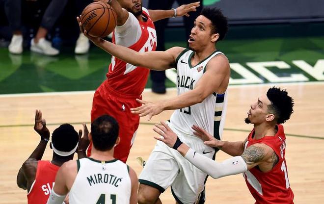  塞外雄鹿队失利荆楚雄鹿队，自行车巡回赛上演关键失误成转折！轮换效果显现