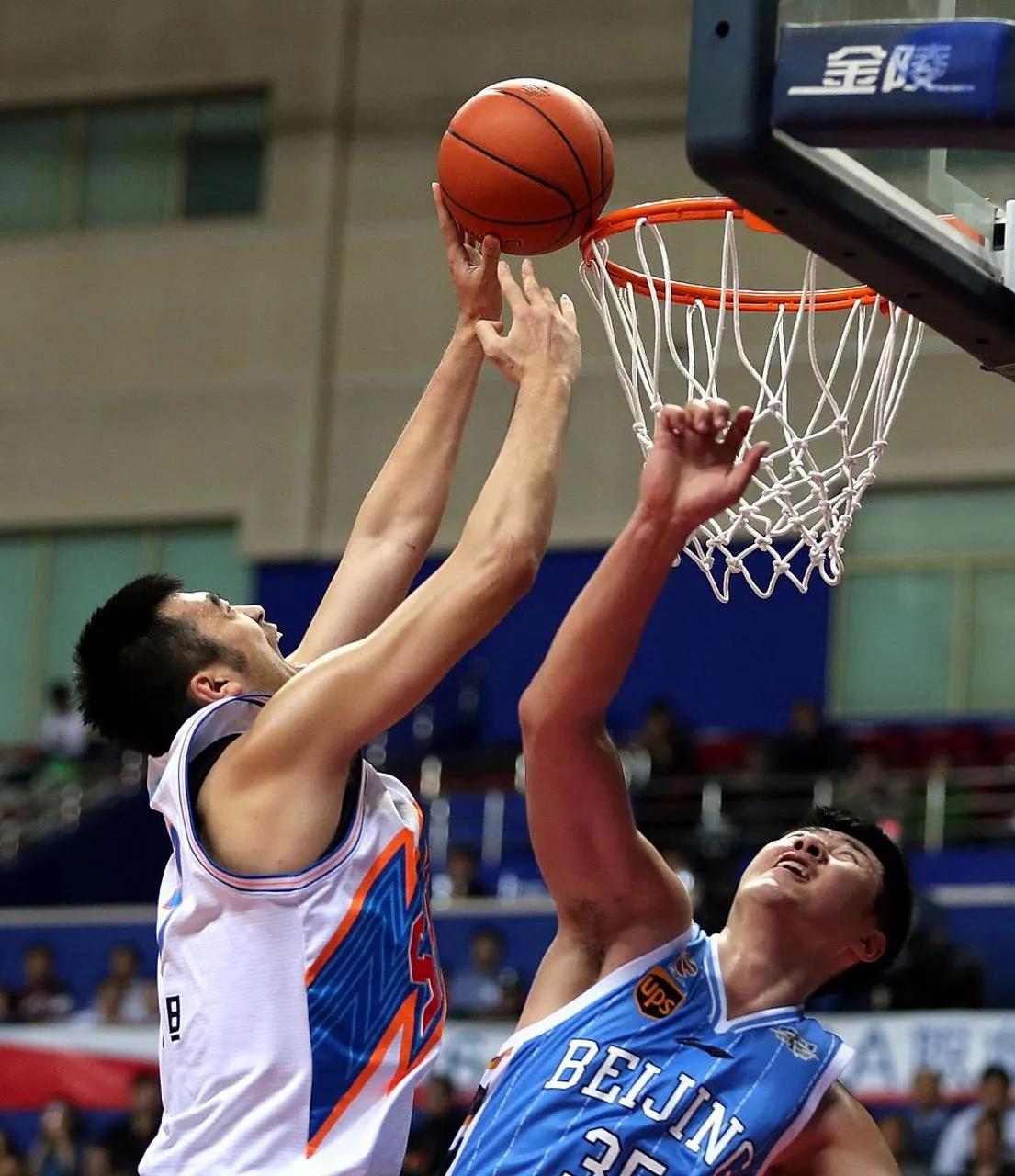  山东高速男篮与广东宏远比赛前瞻分析 