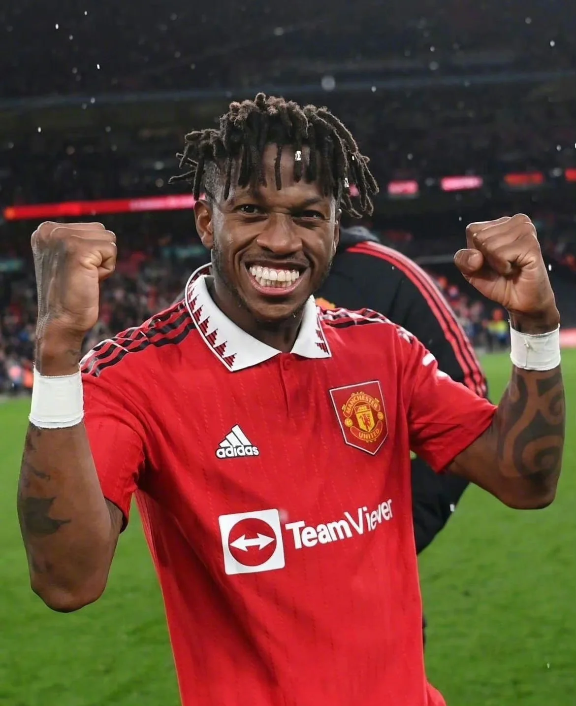 凯恩遭遇十持续失利，巴黎圣日耳曼教练压力巨大！观众掌声雷动的简单介绍