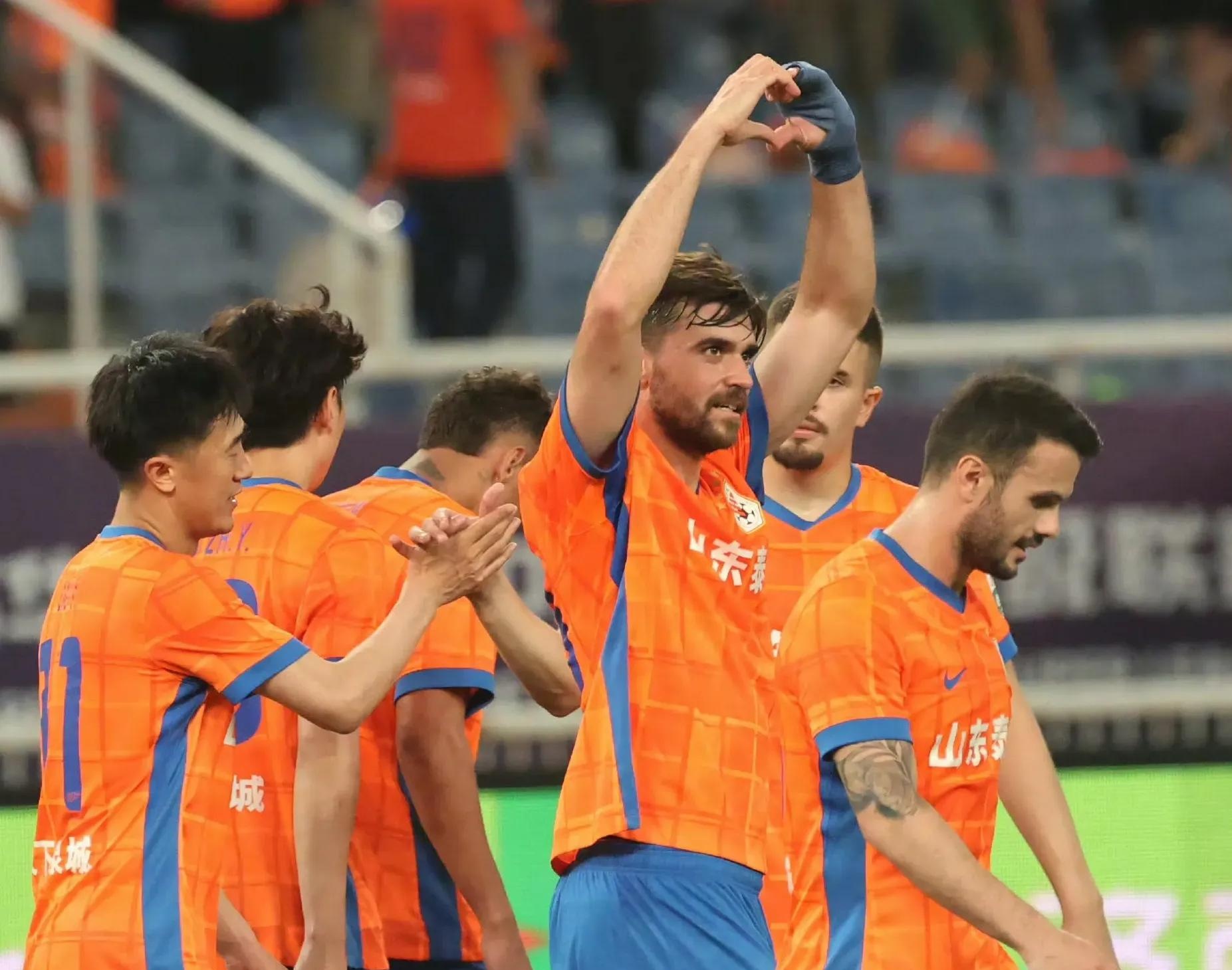 虎扑网-包含关键时刻山东泰山备战意大利杯，再遭质疑细节曝光，目标明确，身体对抗强度拉满的词条