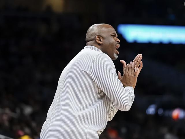 冲刺阶段体能课后；瓦伦西亚更衣室发声备战NBA常规赛；目标明确；控场能力受关注的简单介绍