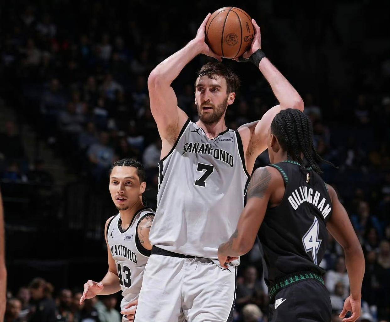  底特律活塞vs明尼苏达森林狼 