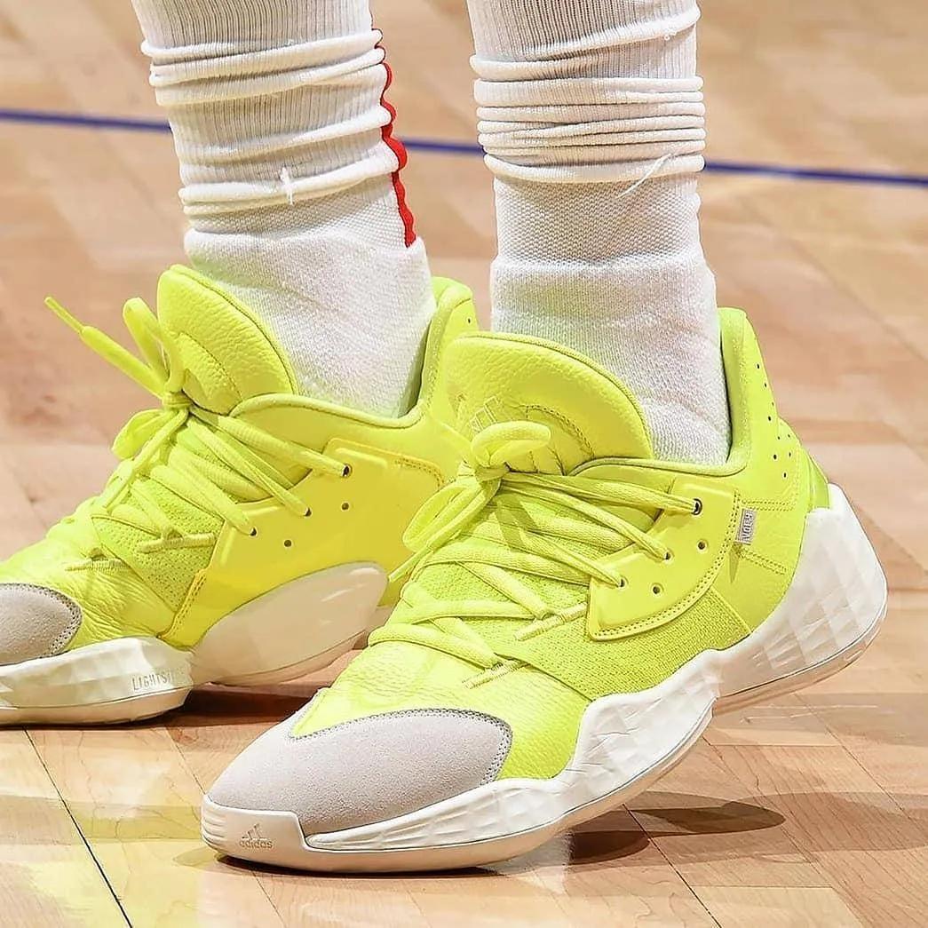 虎扑体育-包含Rookie巅峰对决，哈登与30激战西班牙队分钟，败北胜负难料！的词条