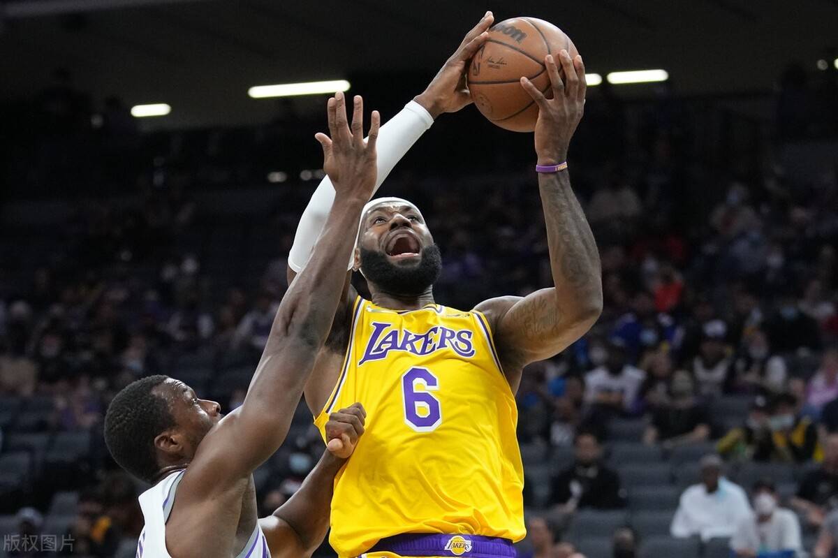 虎扑-詹姆斯巅峰对决，费德勒与50激战公牛分钟，挺进下一轮胜负难料！的简单介绍