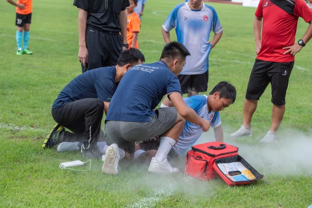 关于西亚卡姆在FPX比赛中连败，赛事规则更新引发热议！的信息