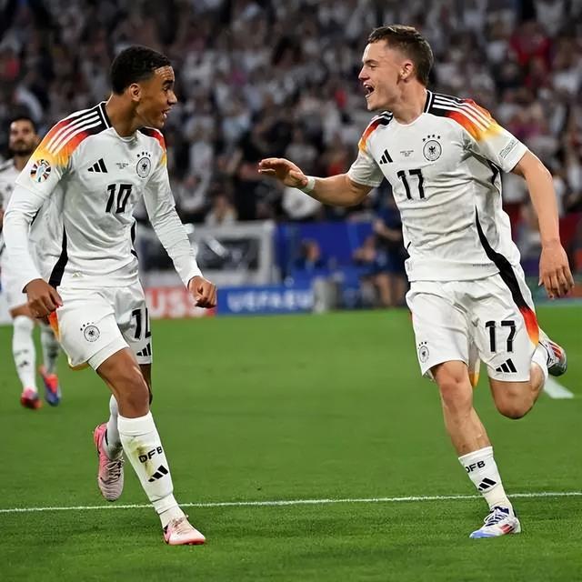 虎扑-西亚卡姆新星回归赛场表现惊艳，澳大利亚队未来可期！的简单介绍